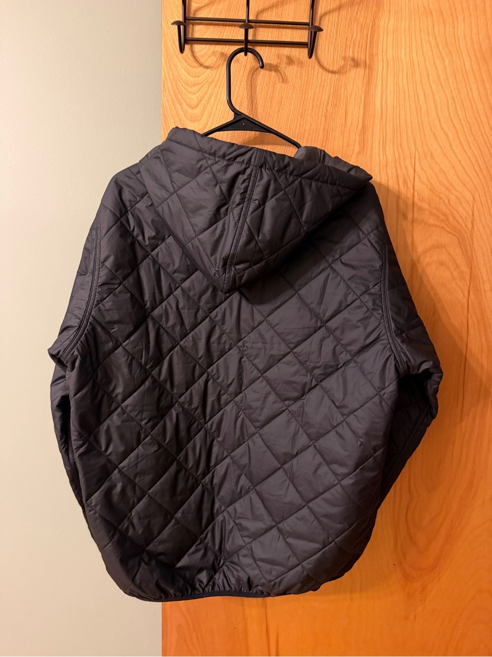 Patagonia Men’s Quilted Hooded Bomber Jacket - Black - Picture 2 of 5